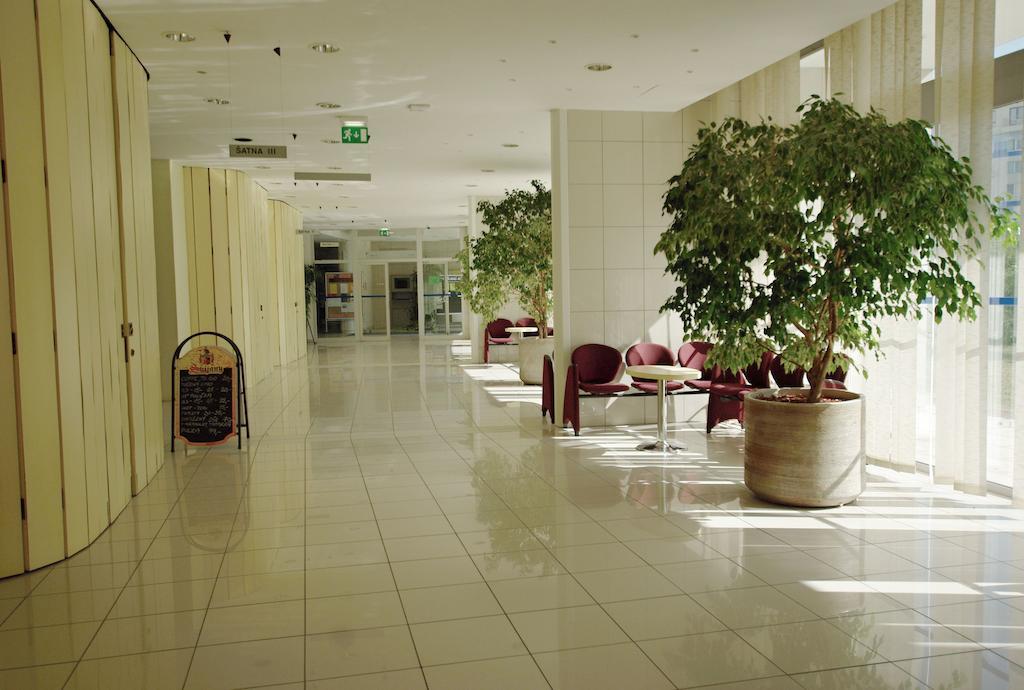 Отель Kolej Akademie Брно Экстерьер фото